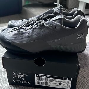 Arcteryx Konseal FL Hiking Shoes Women's Low-top